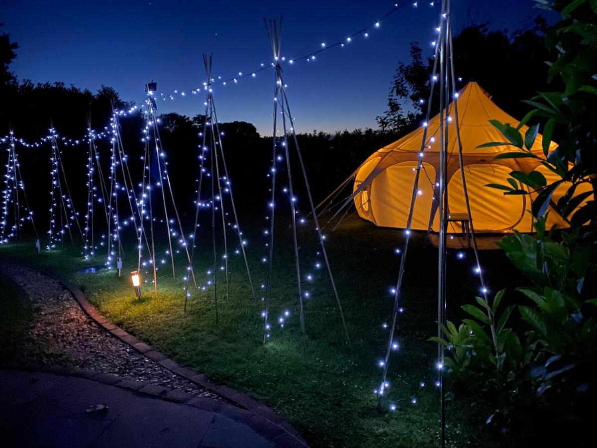 Hotel Secret Garden Glamping Lymington Esterno foto